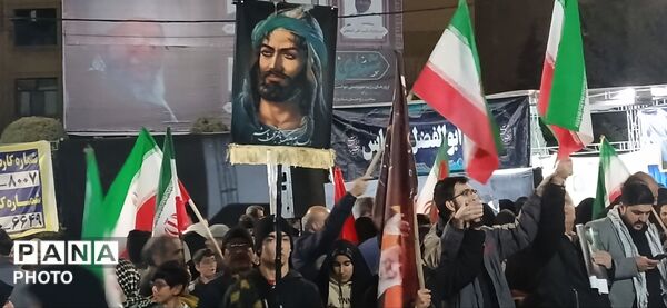 تجمع دیگر مردم ساوجبلاغ در بیعت با رهبر انقلاب 