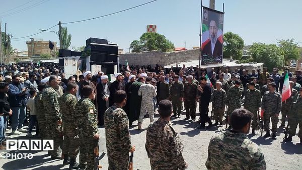 یاران چه غریبانه بودند که رفتند
