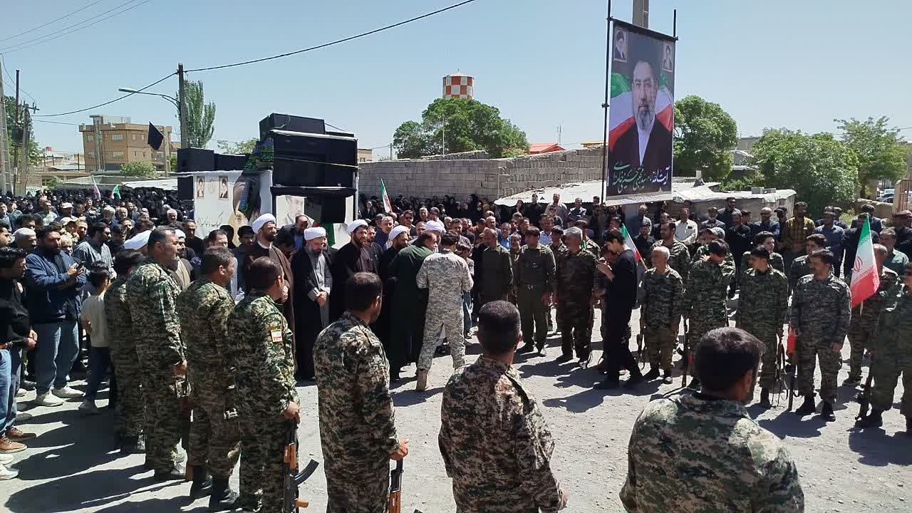 یاران چه غریبانه بودند که رفتند