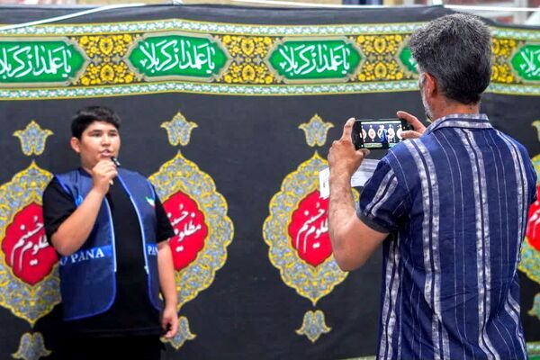 باعشق امام حسین (ع) خدمت می‌کنم