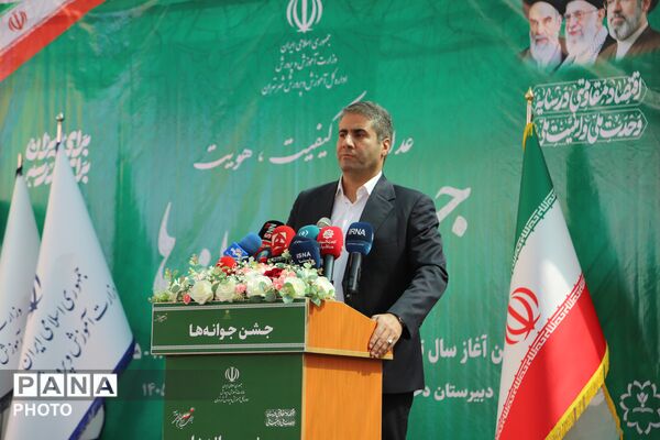 جشن شکوفه ها با حضور وزیر آموزش و پرورش 