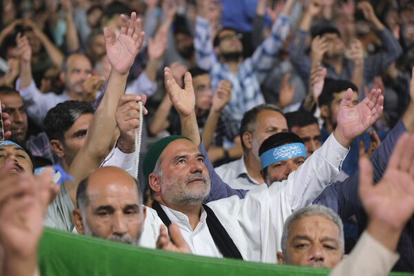 جشن آغاز امامت حضرت مهدی(عج) در مسجد جمکران