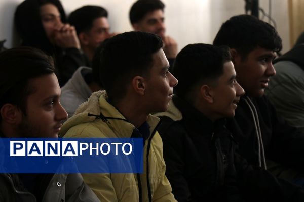 جشن بزرگ نیمه‌شعبان و آغاز دهه فجر در هنرستان شیخ‌الرئیس 