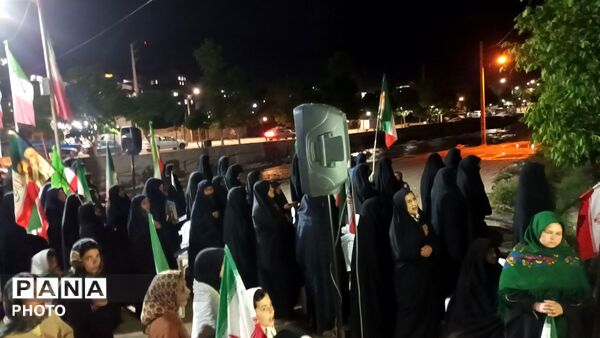 هشتاد و نه شب حضور در خیابان