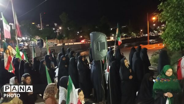 هشتاد و نه شب حضور در خیابان