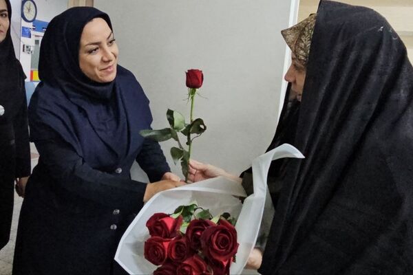 لحظه‌های متفاوت روز پرستار و ولادت حضرت زینب (س) در دبیرستان دخترانه طلیعه شاهد