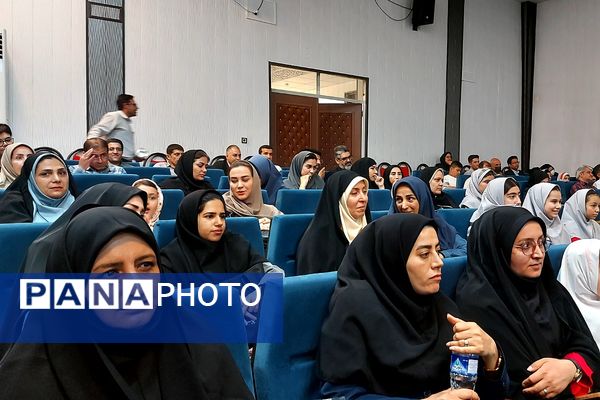 برگزاری اختتامیه طرح‌ها و برنامه‌های معاونت آموزش ابتدایی کهریزک 