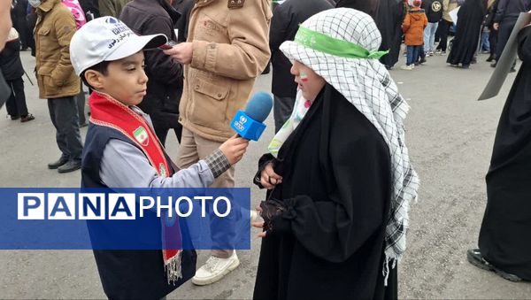 حضور پر شور مردم مشهد در راهپیمایی ۲۲ بهمن