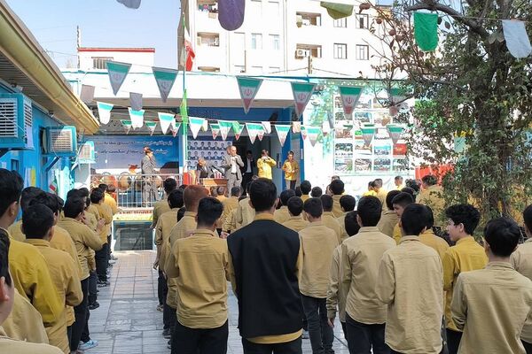 انتخابات الکترونیکی شورای دانش آموزی در دبیرستان صبح روشن شهر قدس