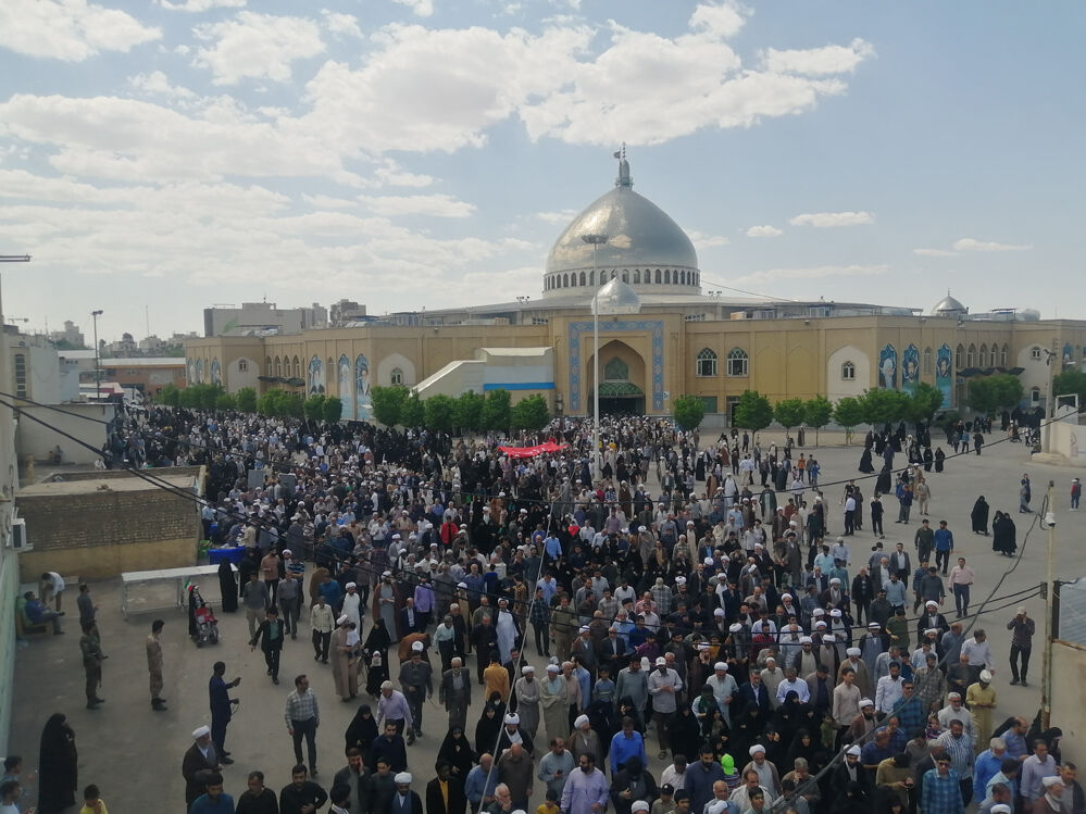 راهپیمایی نمازگزاران جمعه قم در حمایت از عملیات وعده صادق و طرح نور