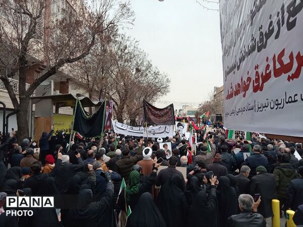 تجمع عظیم مردم عزادار تبریز در چهارراه منصور