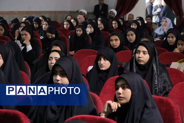  آیین بدرقه کاروان راهیان نور شهرستان بهارستان