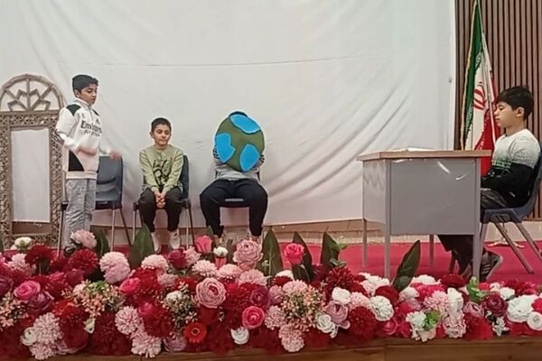 جشنواره تئاتر درسی مدارس فشافویه در کانون شهید آوینی؛ صحنه‌ای برای شکوفایی استعدادها