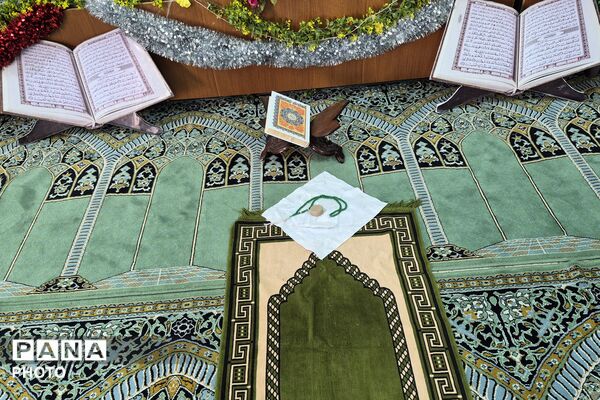 نخستین نماز جماعت سال تحصیلی در ناحیه یک شیراز