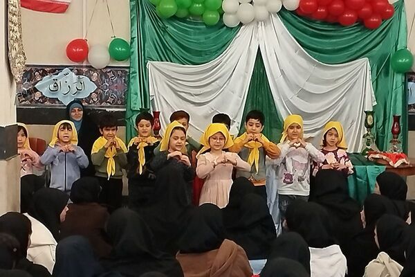 جشن نیمه شعبان در دبیرستان دخترانه صدیقه طاهره ناحیه یک شهرری 