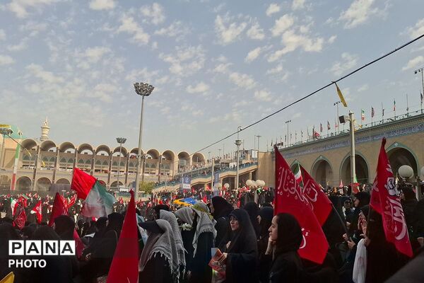 من خود به چشم خویشتن دیدم که جانم می رود ...