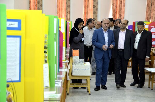 افتتاح نمایشگاه پژوهش های دانش آموزی در چارچوب جشنواره جابر بن حیان 