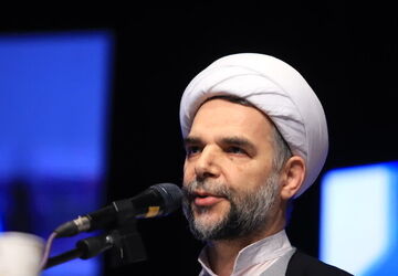 آغوش این سرزمین به روی هموطنان مقیم خارج از کشور باز است
