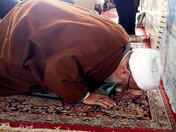 نماز جمعه شهرستان کاشمر با حضور پر رنگ مردم ترشیز کهن برگزار شد 