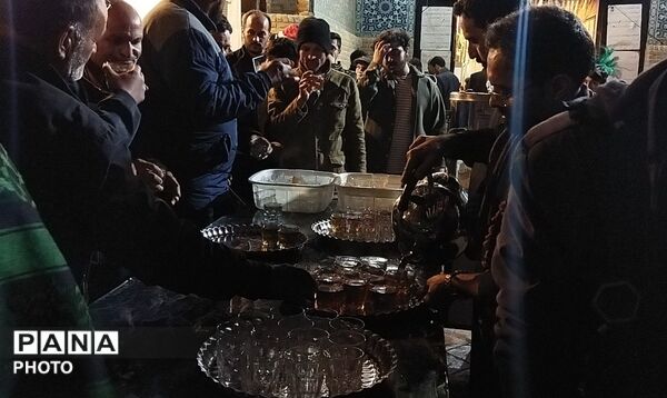 چایخانه حضرت فاطمه زهرا در سی و یکمین شب از اجتماعات مردمی 