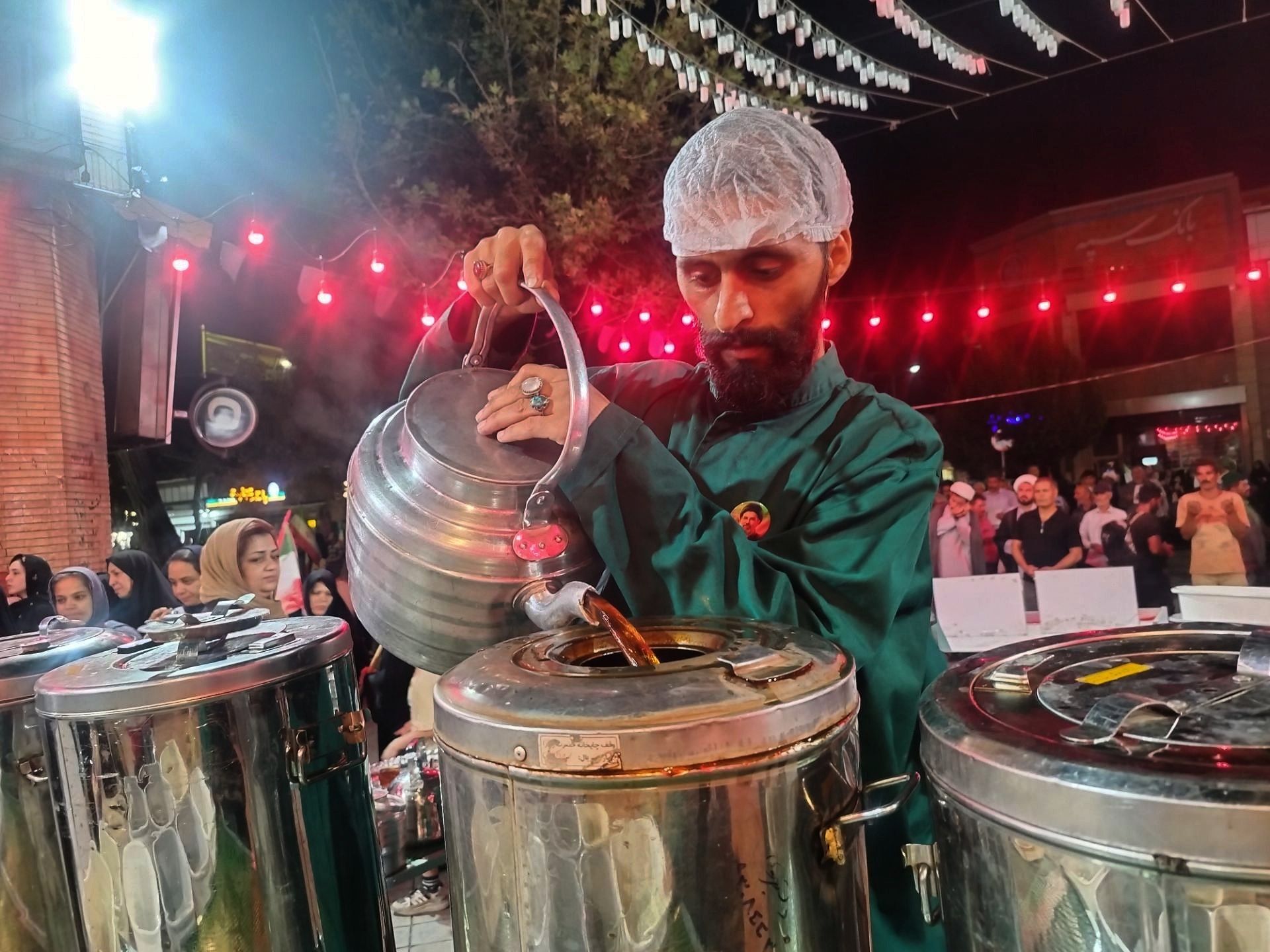 عطر چایِ حضرت زهرا (س) در قلب نیشابور؛ ۱۷۸ شب خدمتِ بی‌وقفه
