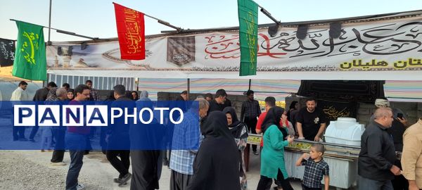 پذیرایی از زائران اربعین حسینی در مواکب پل سیمره ورودی شهرستان هلیلان 