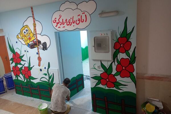 زیباسازی مدارس ملارد به منظور استقبال از دانش‌آموزان با محیطی شاد و تجهیزات نو 