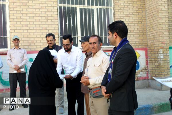 کارگاه آموزشی مدرسان پیشتاز و گردهمایی خبرنگاران پانا شهرستان فاروج با مسئولان سازمان دانش‌آموزی خراسان شمالی 