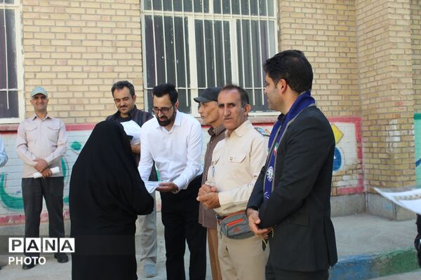 کارگاه آموزشی مدرسان پیشتاز و گردهمایی خبرنگاران پانا شهرستان فاروج با مسئولان سازمان دانش‌آموزی خراسان شمالی 