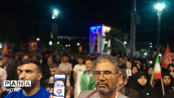 نود وهشتمین  قرار شبانه مردم انقلابی کوهدشت، در دفاع از وطن و بیعت با رهبری