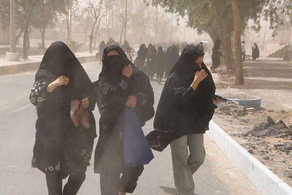 جاماندگانی که در غبار راه پیمودند