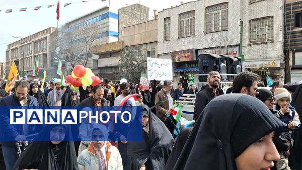 شکوه حضور نوجوانان در راهپیمایی 22 بهمن مردم قم