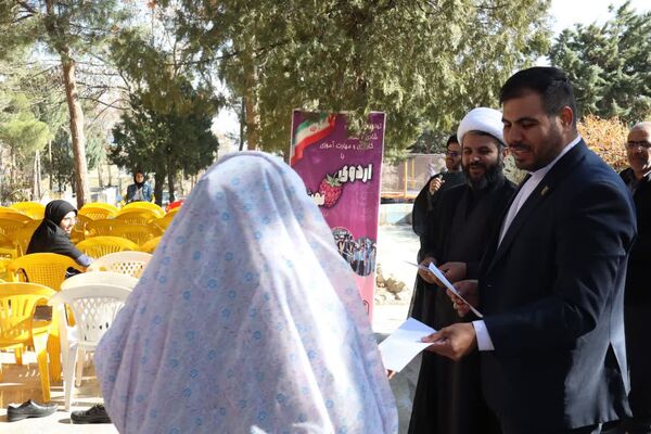 آغاز به کار اردوی تمشک در لرستان
