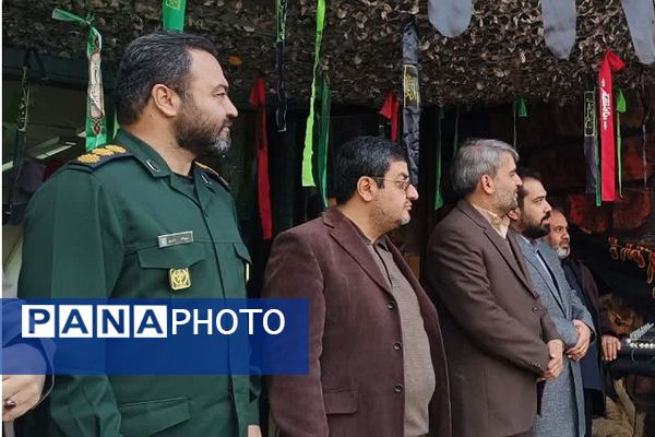 نواختن زنگ آغاز هفته بسیج مستضعفین در مدارس شهرستان ری