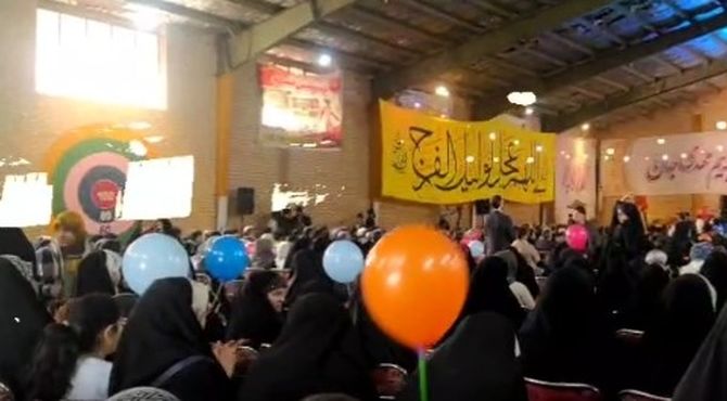 کیک ۱۴ متری در اجتماع مردمی به مناسبت تولد امام عصر در غرب مشهد