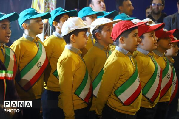 همبستگی «آموزش و پرورش ناحیه ۵ تبریز» در گرامیداشت یاد رهبر شهید