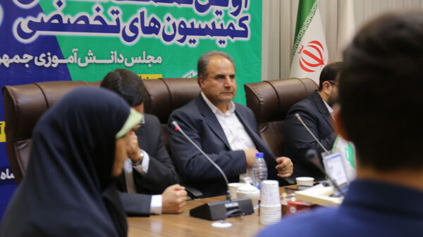 اولین روز نشست قطبی دوازدهمین دوره مجلس دانش‌آموزی به میزبانی استان آذربایجان شرقی