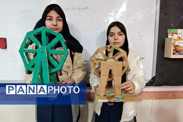 هفته پژوهش فرصتی برای شکوفایی استعدادهای علمی دانش‌آموزان مدرسه شهید باهنر