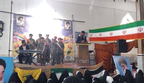 جشن انقلاب ایران در شهرستان زاوه