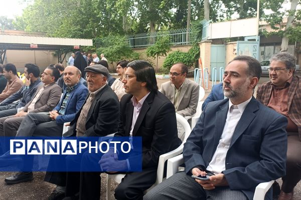 برگزاری مراسم بزرگداشت روز معلم در نیشابور 