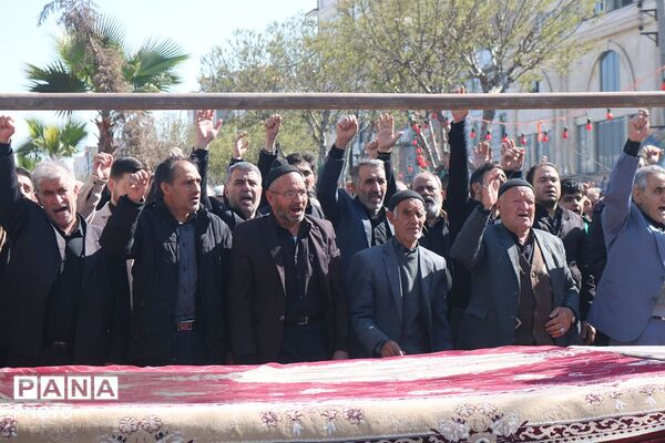 تجمع سوگواران رهبر شهید انقلاب در بهارستان‌دو