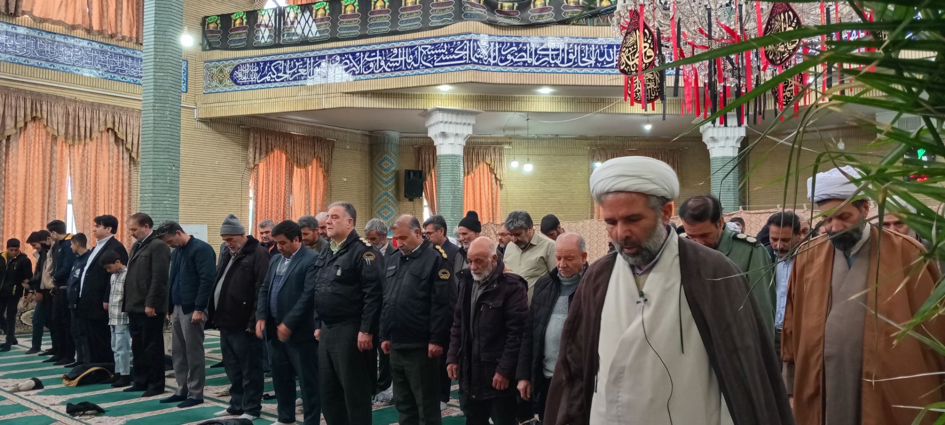 آخرین جمعه پاییز؛ هم‌نوایی دل‌ها در میعادگاه نماز جمعه