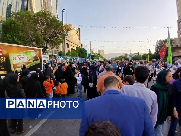 موکب بزرگ شرکت نان قدس رضوی در روز شریف ولادت امام رضا (ع)