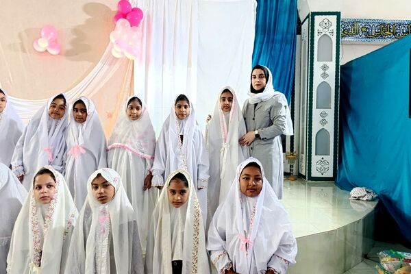 جشن تکلیف پایه سوم دبستان شهید ابراهیم تنیده در زیارت سید مظفر