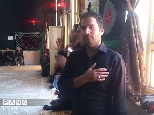 میزبانی هیئت شاهزاده قاسم از آیین دسته‌روی هیئت‌های فدافن 