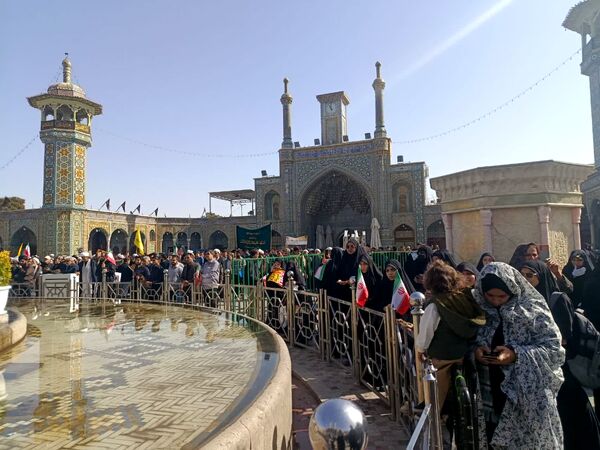 جلوه هایی از حضور مردم قم در راهپیمایی یوم الله 13 آبان