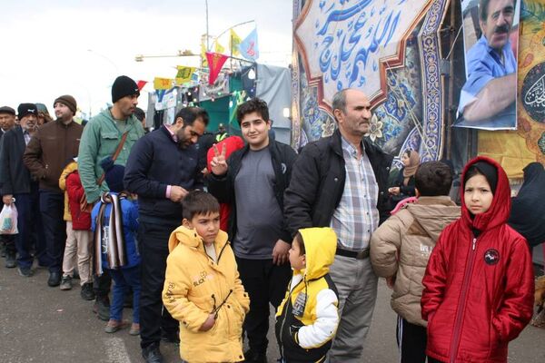 شادپیمایی خانوادگی جشن نیمه شعبان در قم