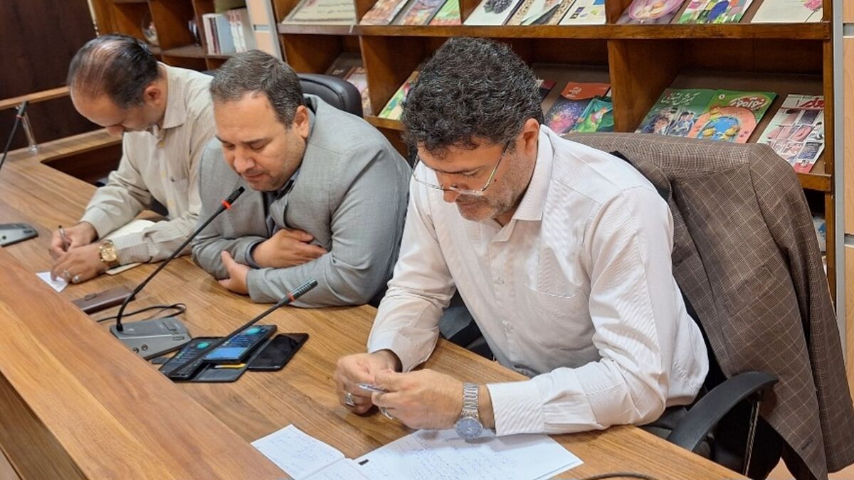 مدیران مأمور آرام‌سازی مدارس در فضای جنگ روانی هستند