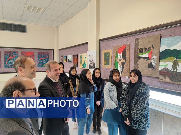 برپایی نمایشگاه گرافیک هنرآموزان هنرستان بصیرت