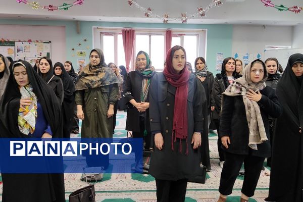 حضور دانش‌آموزان مدارس ناحیه دو شهرری در جشن ولادت حضرت فاطمه (س)